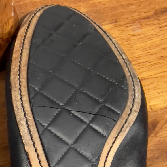 CHANEL Black Leather Ballet Flats 41 - Picture 2 of 15